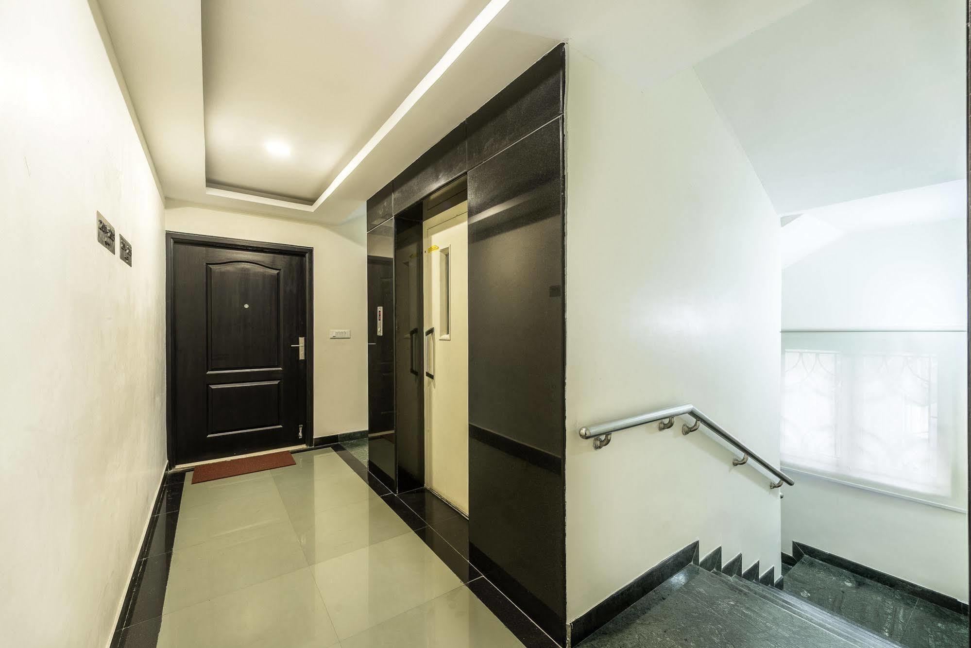 Hotel Treebo Elan Čennai Exteriér fotografie